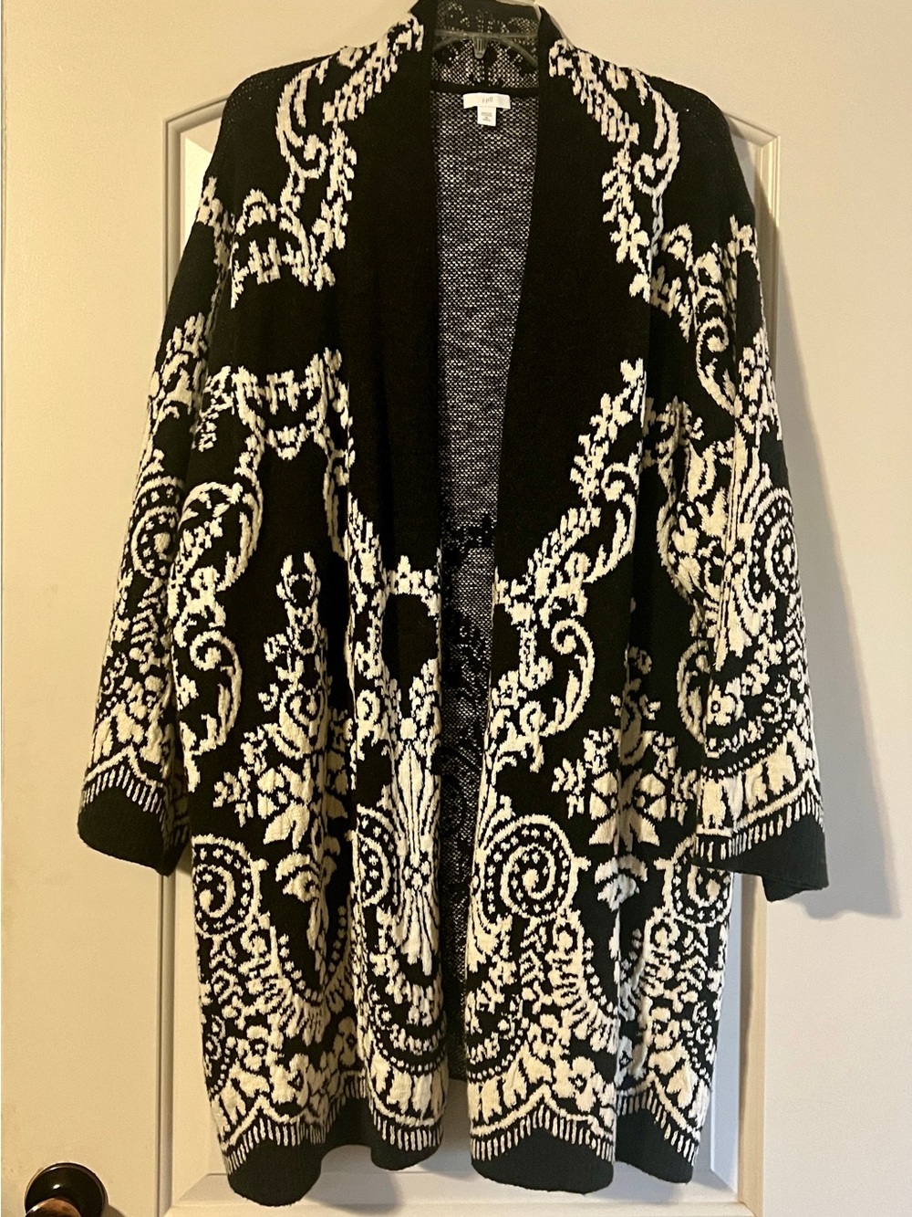 J. Jill Black and Cream Open-Front Patterned Cardigan
